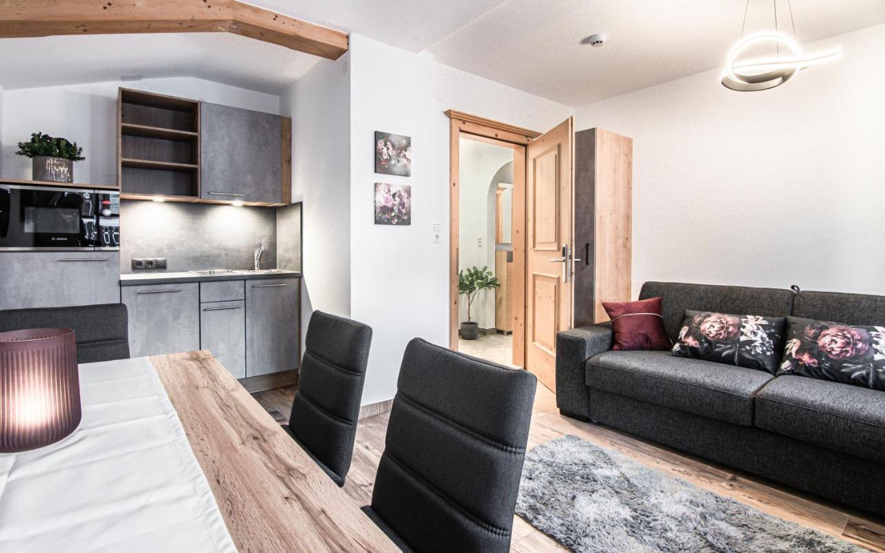 La Tombola Appartements แกร์ลอส ภายนอก รูปภาพ