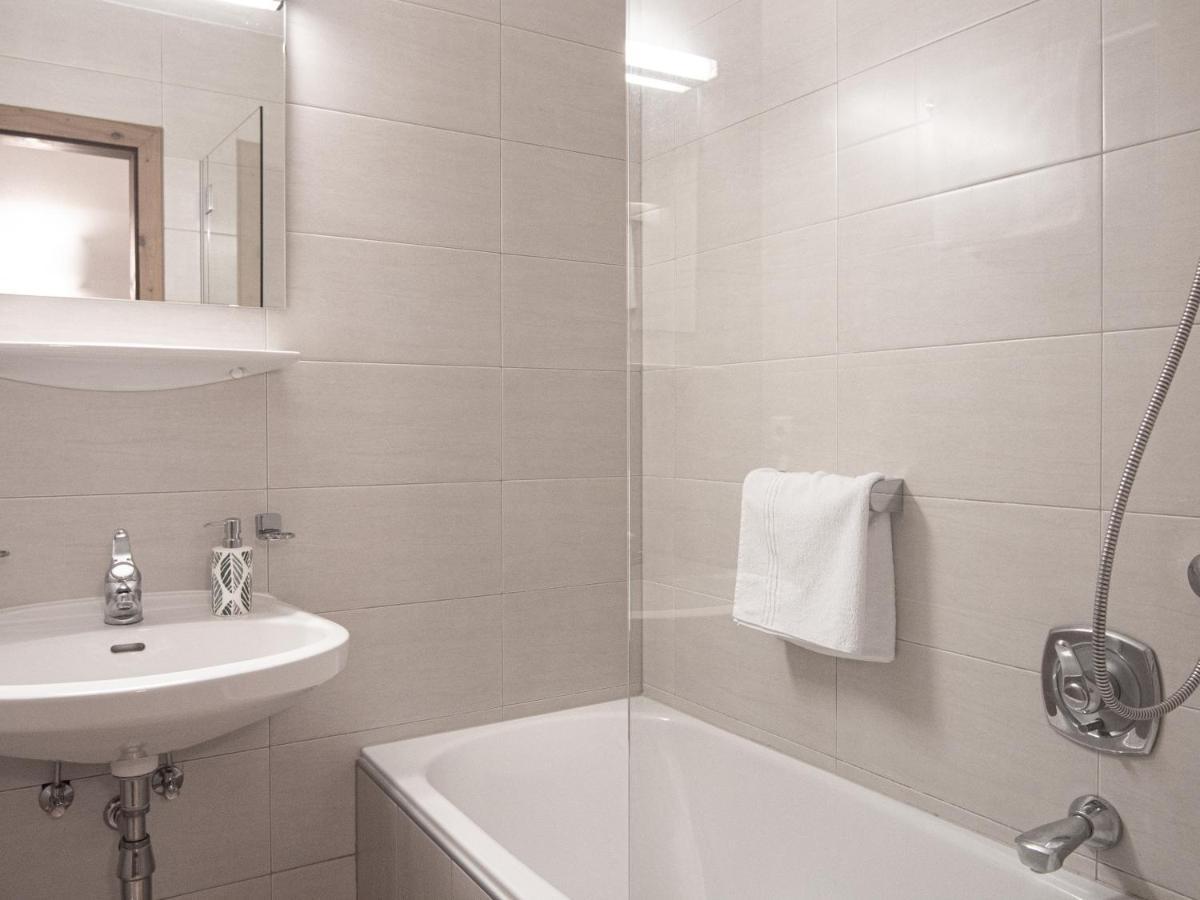 La Tombola Appartements แกร์ลอส ภายนอก รูปภาพ